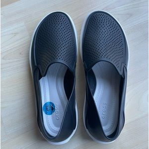 iconic Crocs Comport rubber shoes women size 10 can easy unisex men size 8.5